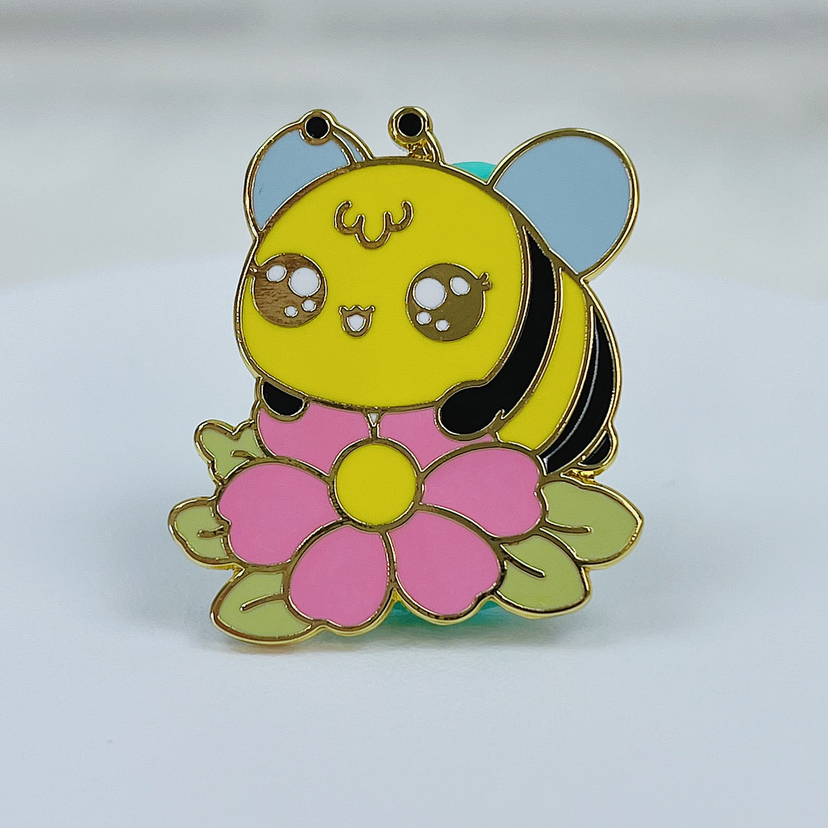 Kawaii Bumble Bee Enamel Pin | Gold Plated