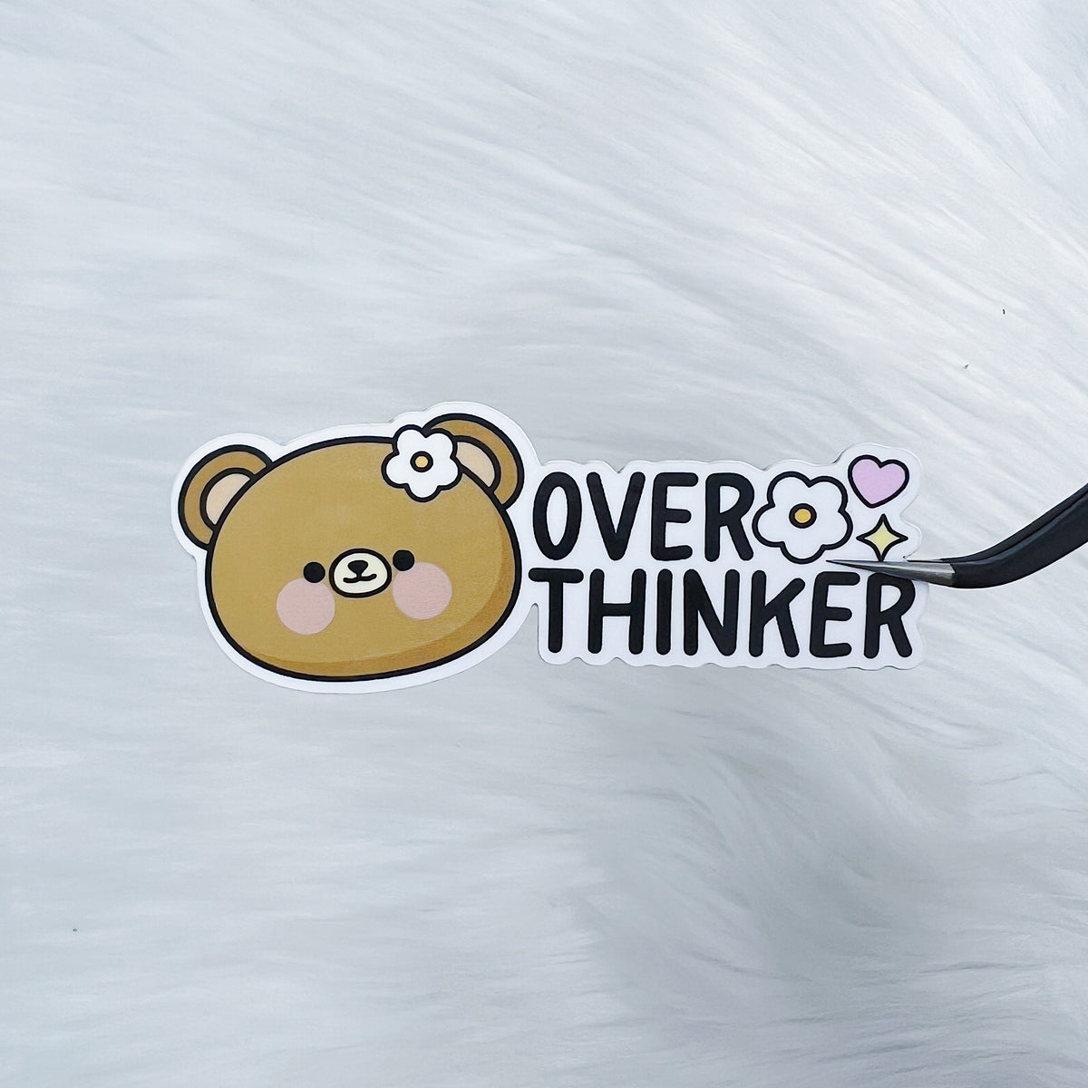 Teddy Overthinker vinilo pegatina troquelada