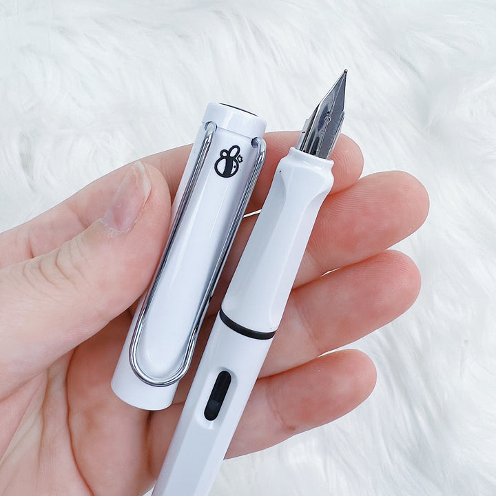 White Fountain Pen | Fine Nib | Black Ink Refill